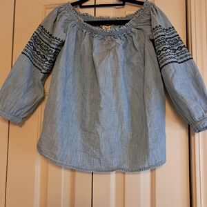 Like New XS Chambray Embroidered Top Elastic Shoulder Stretch